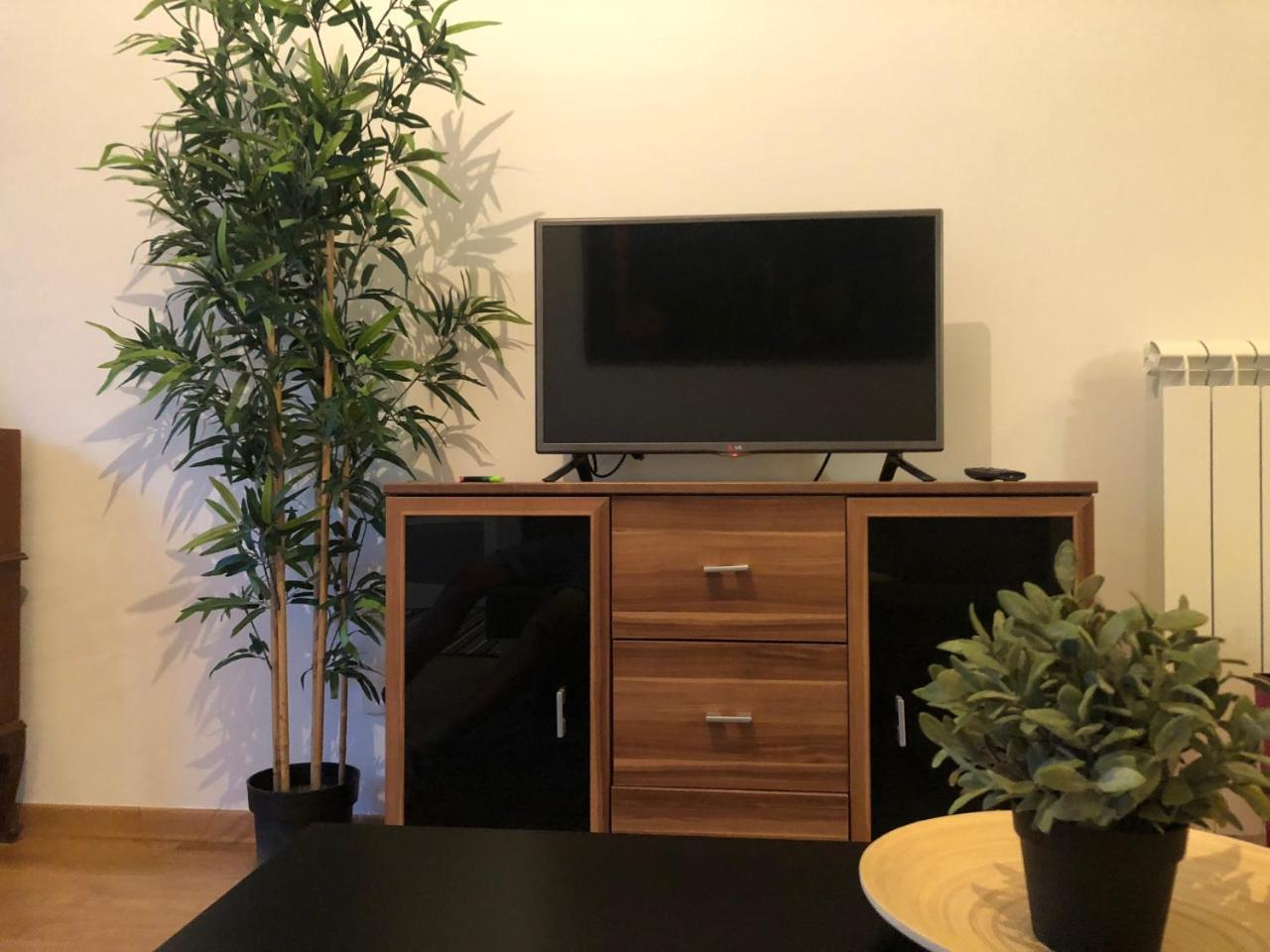 99 Muses Apartments Dordegol المظهر الخارجي الصورة