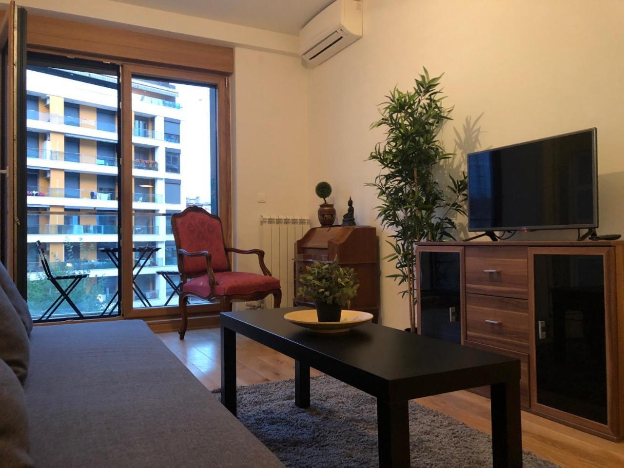 99 Muses Apartments Dordegol المظهر الخارجي الصورة