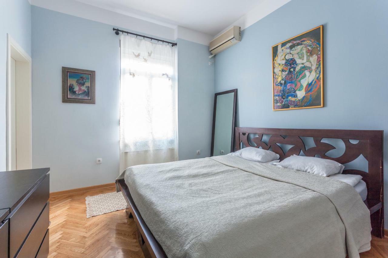 99 Muses Apartments Dordegol المظهر الخارجي الصورة