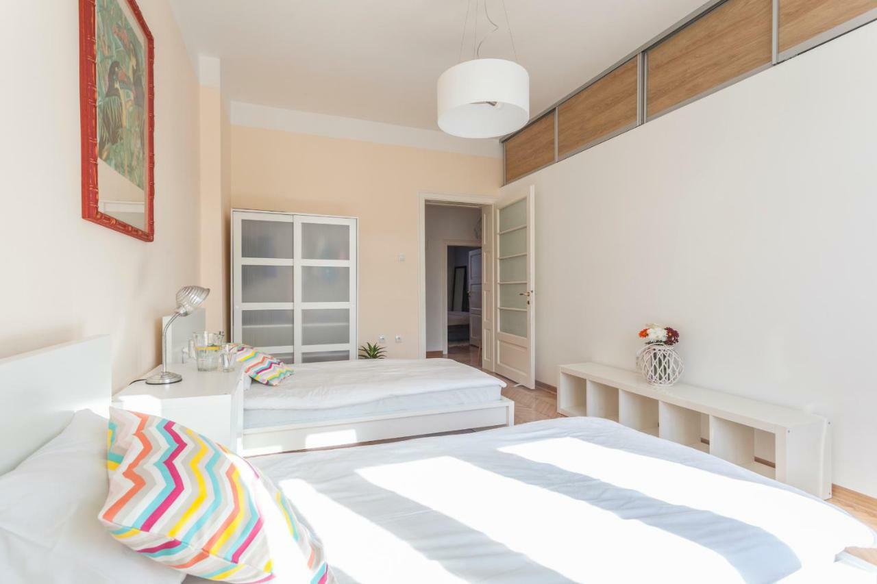99 Muses Apartments Dordegol المظهر الخارجي الصورة